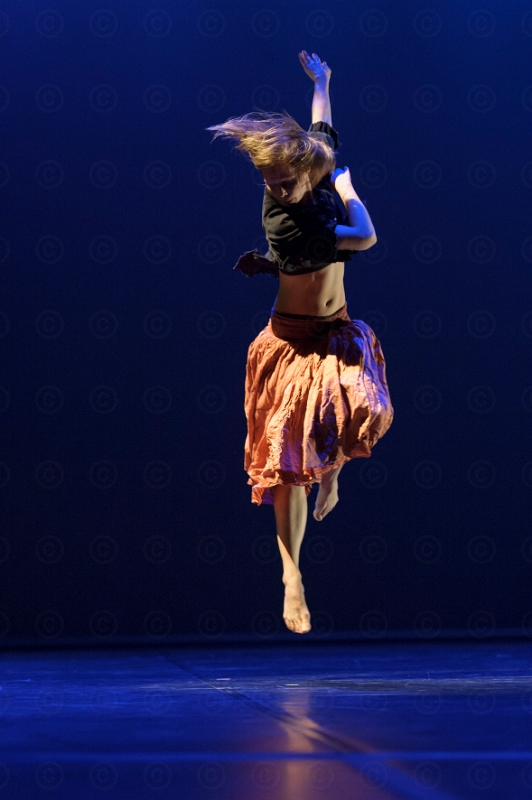 Dans för Haiti, Dansens hus 2010, Ingrid Lundmark i solo från Om en viskning/in a solo from About a Whisper; 
